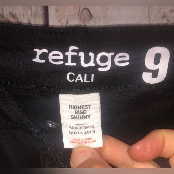NWT REFUGE 9 Cali Highest Rise Skinny Jeans Size 9 Womens Distressed Torn Frayed - Picture 5 of 9